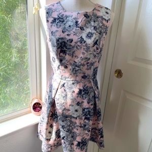 Forever 21 Contemporary | 50s 60s Vintage-Inspired Floral Sleeveless A-Line Dres